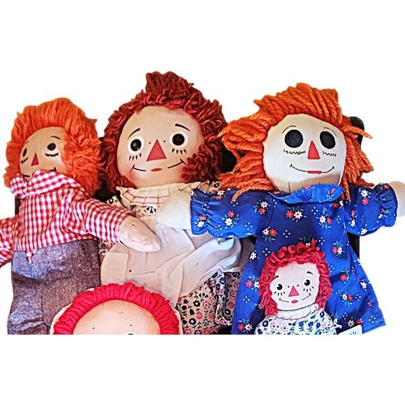 14 Vintage Raggedy Ann & Andy Dolls Plus 2 Books About Them Box Lot - Picture 14 of 15